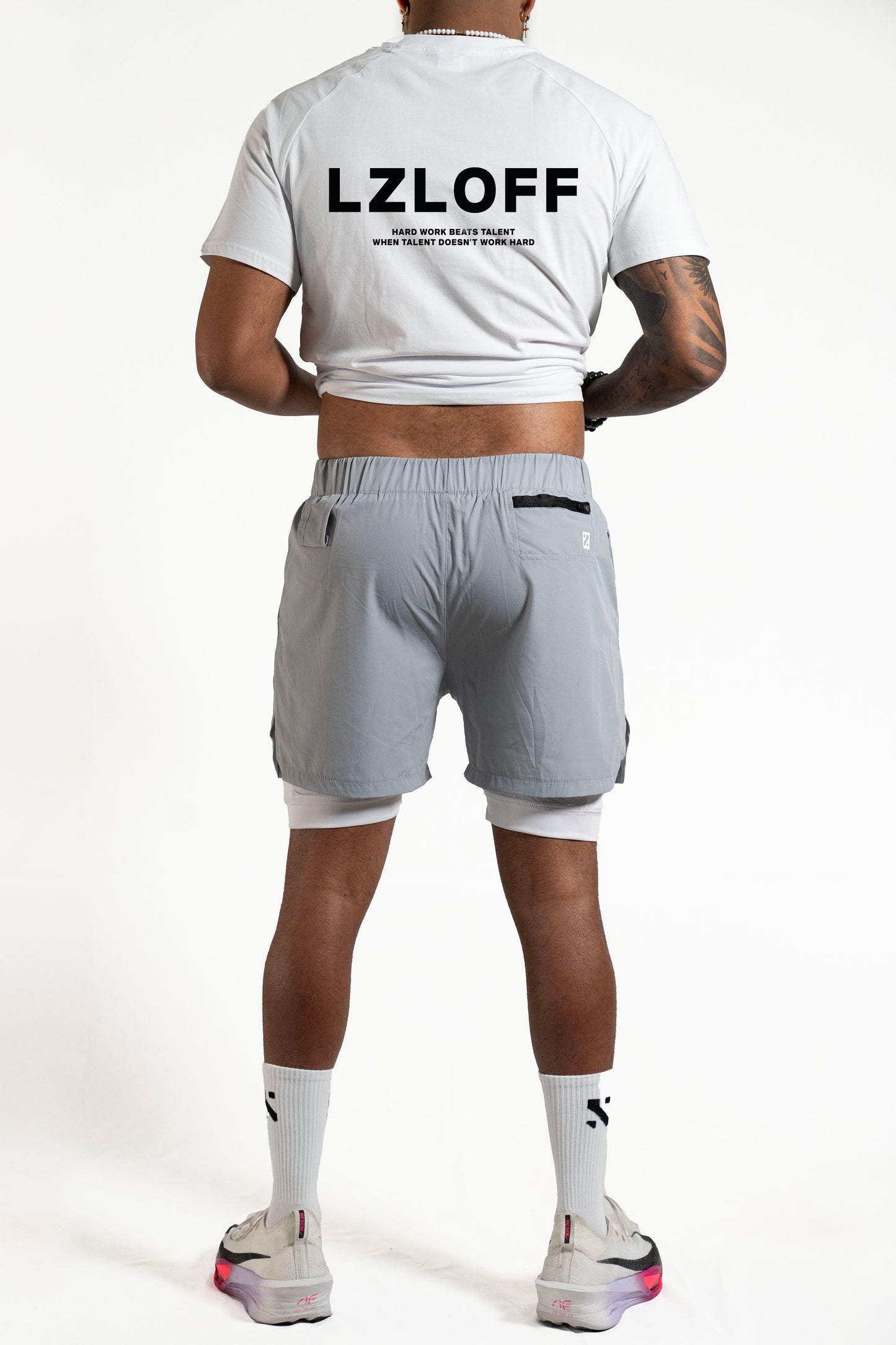 T-shirt "perform" - white