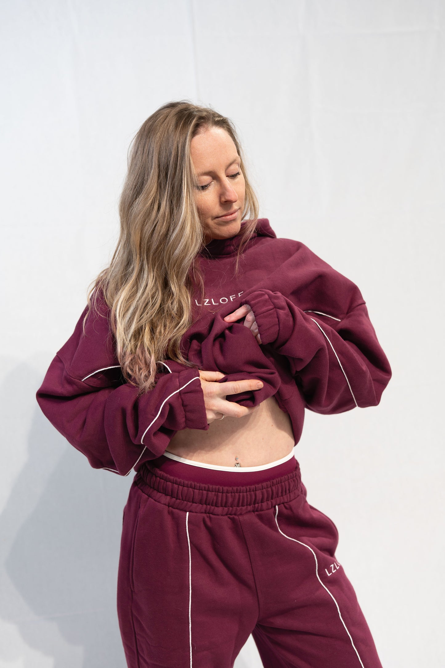 hoodie "midnight muse" - wine