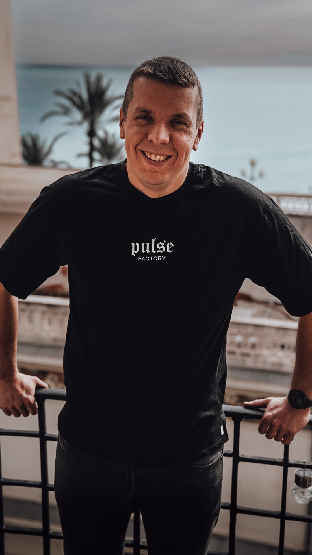 T-shirt oversize "Pulse Factory"